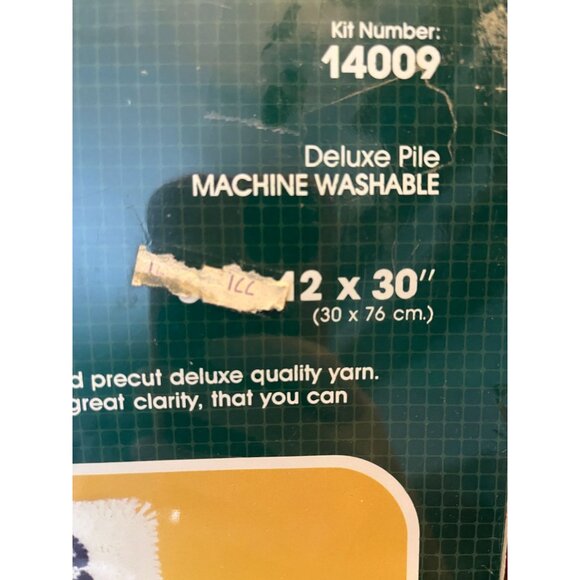 Bucilla Latch Hook Painting Kit Peace on Earth Christmas Nativity 12" x 30" NEW - Picture 3 of 4